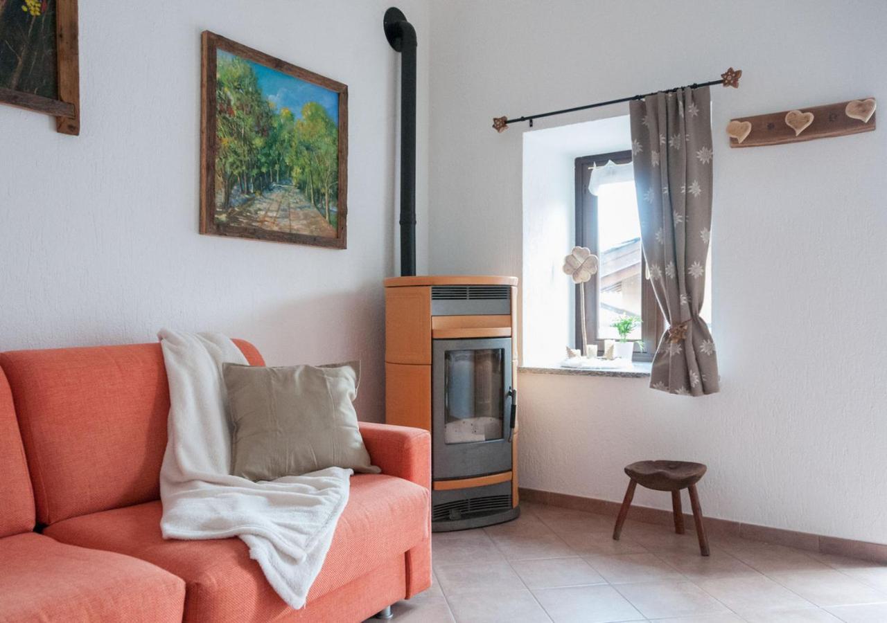 Maison Mey - Cir Vda Gignod 008 Aosta Luaran gambar